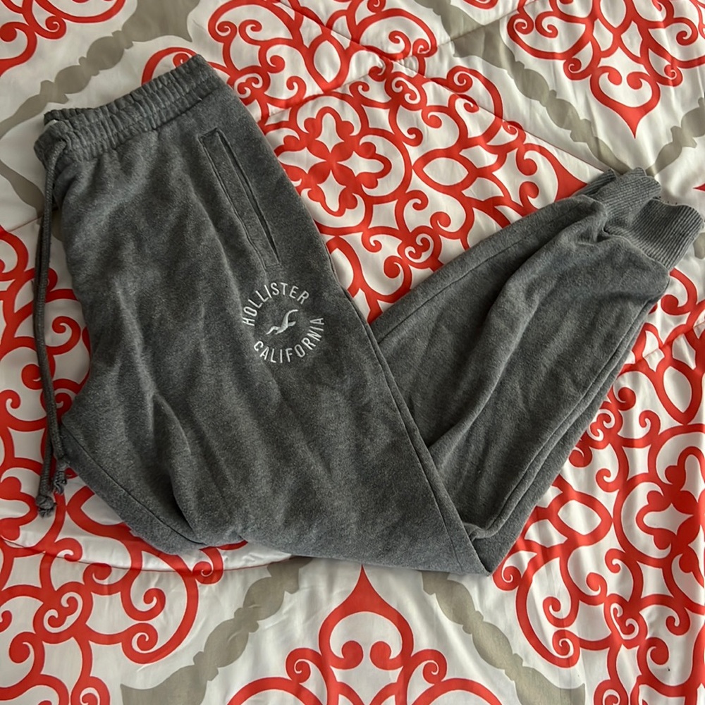 hollister sweats